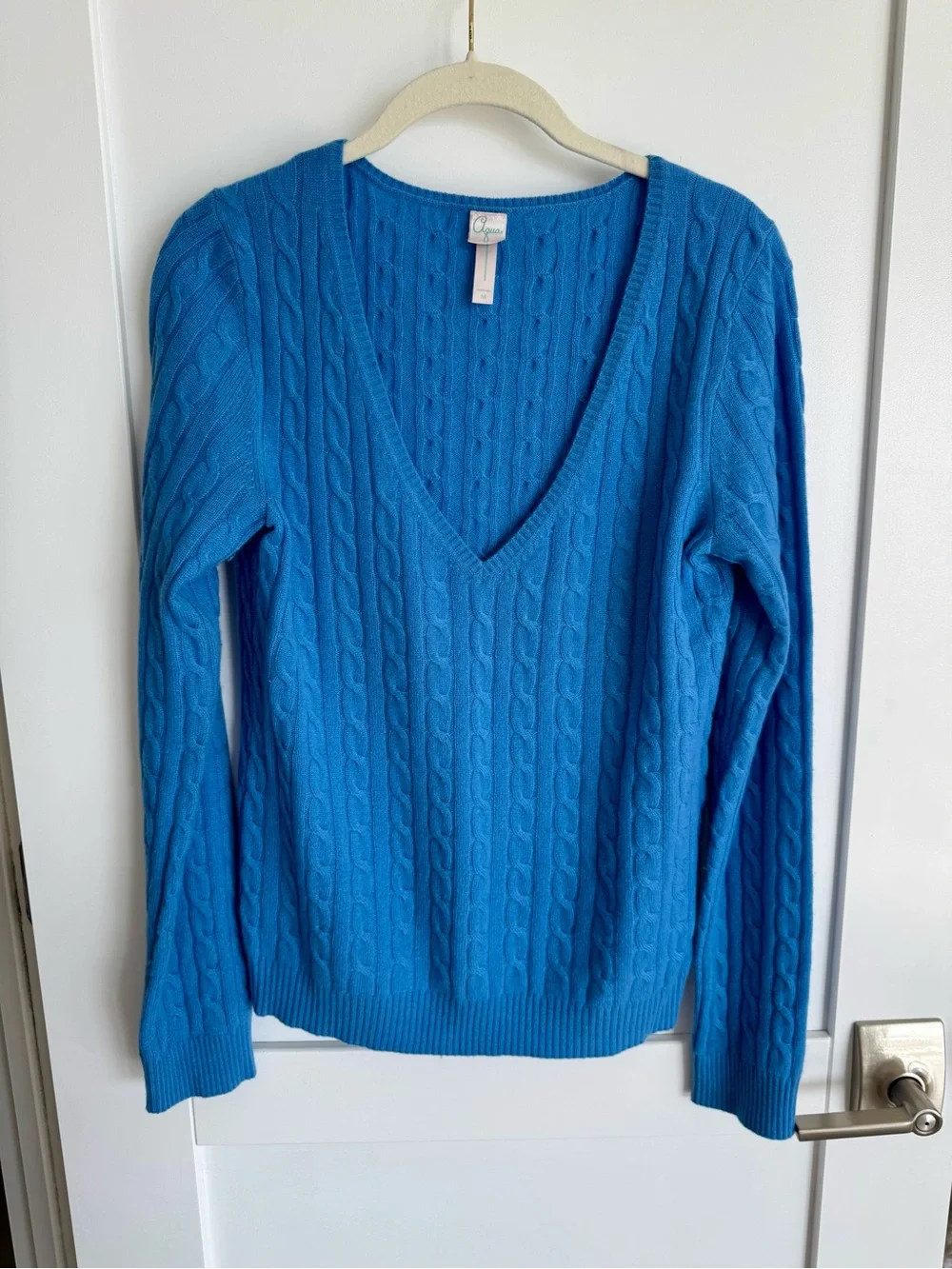 Aqua Brand Blue Cable Knit V-Neck Cashmere Sweater